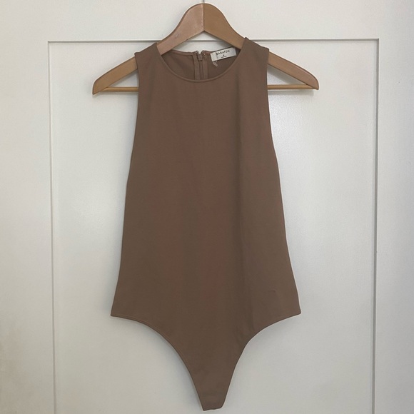 New Aritzia Babaton high neck Arnold Nutmeg Muscade  Bodysuit Size M Wtags ⭐️⭐️ - Picture 4 of 17